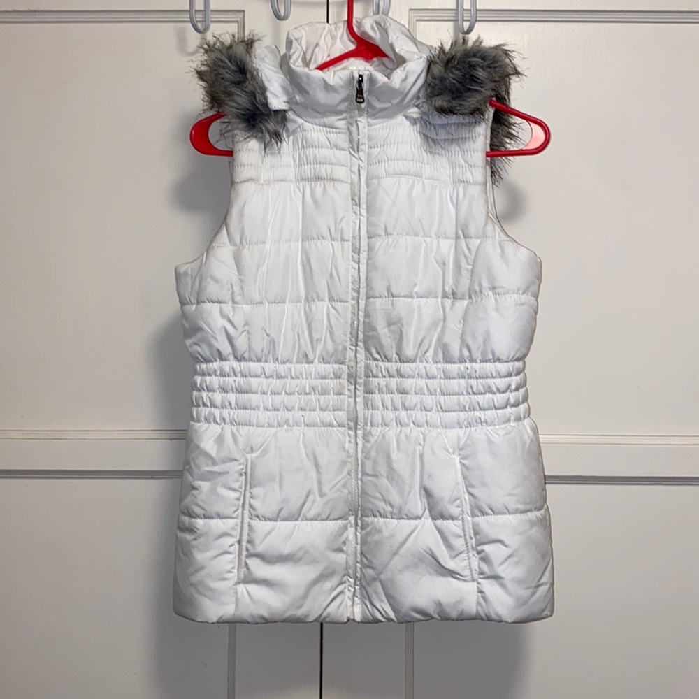 New York & Company Small White Vest Faux Fur Lined Hood